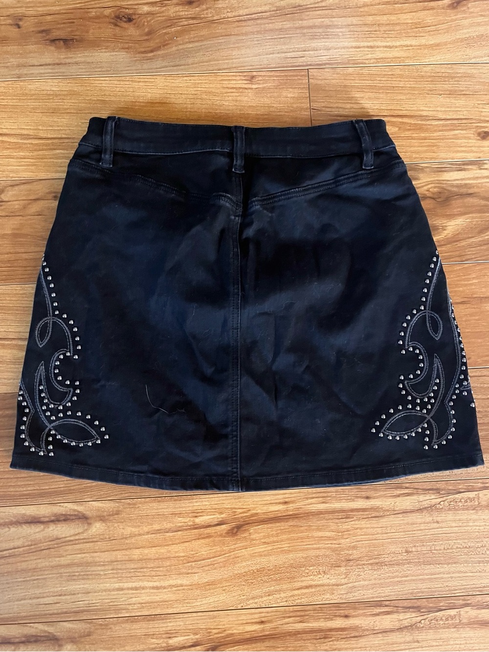 Idyllwind Burbank Embroidered Studded Black Denim Skirt 10 - Picture 12 of 16